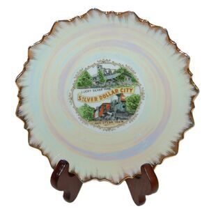 VINTAGE SILVER DOLLAR CITY MO SOUVENIR PLATE THEME PARK IRIDESCENT STAR SHAPE 7"